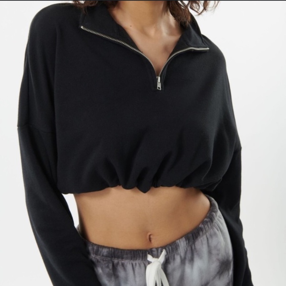 Garage zip up